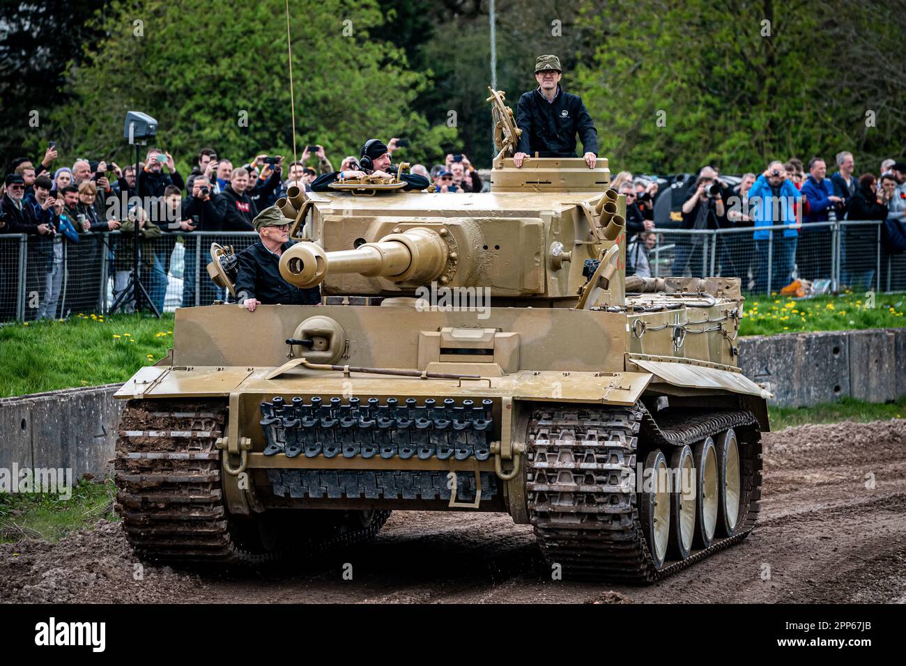 The only working Tiger 1 tank in the world, Tiger 131, drives around