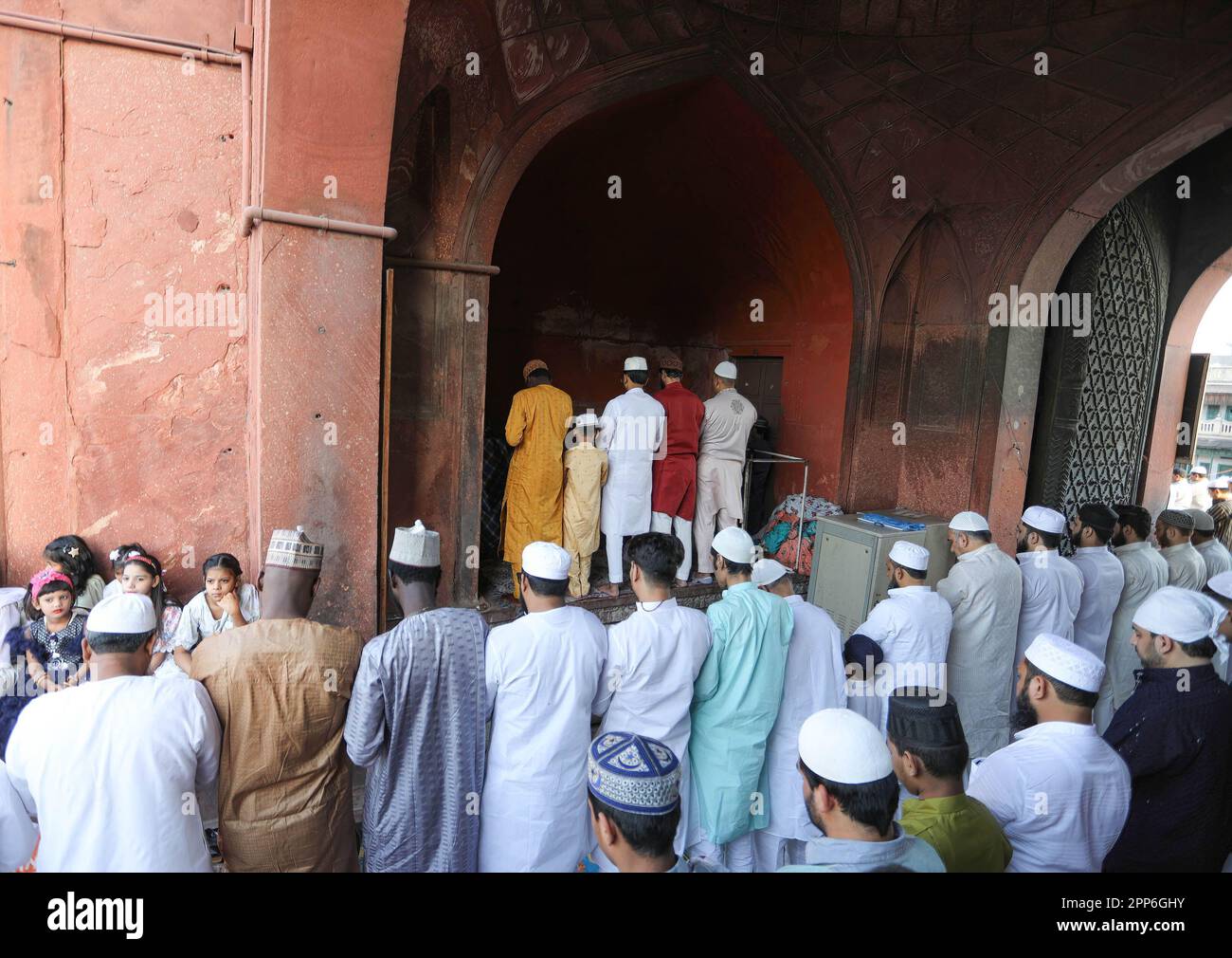 Muslim Devotees Offer Eid Al Fitr Prayers At The Historical Mosque Jama Masjid In New Delhi