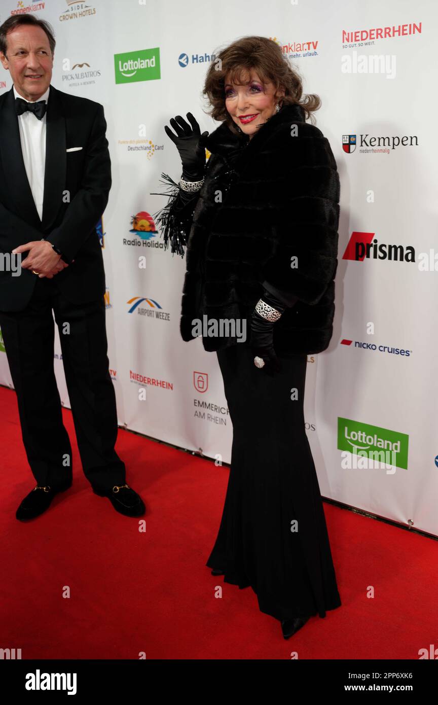 Actress joan collins 2023 hi-res stock photography and images - Alamy