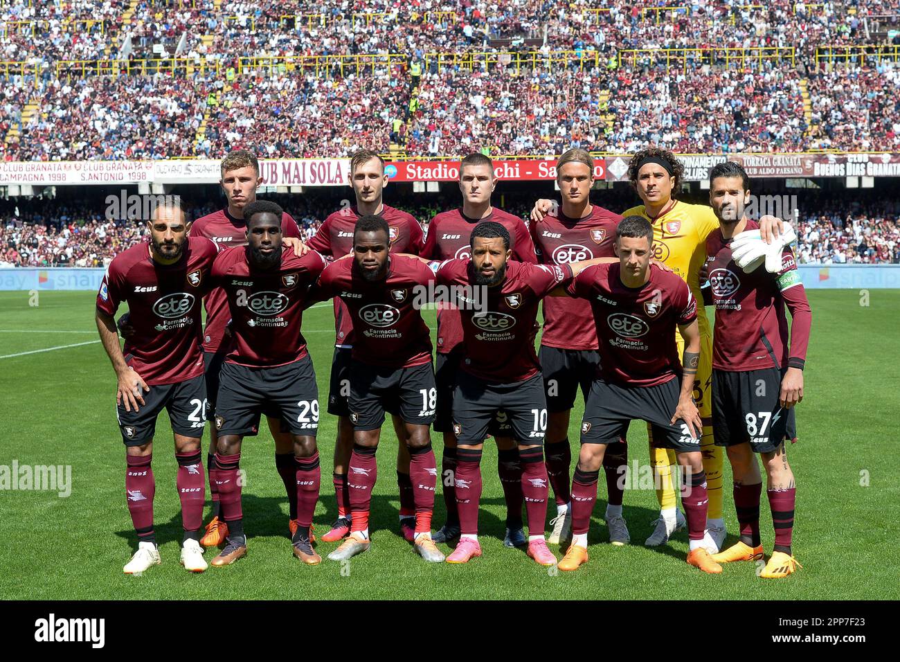 Salerno, Italy. 22nd Apr, 2023. The US Salernitana team is posing for the photograph before the Serie A match between SSC Napoli and Hellas Verona at Stadio Diego Armando Maradona, Naples, Italy on April 15, 2023. Credit: Nicola Ianuale/Alamy Live News Stock Photo
