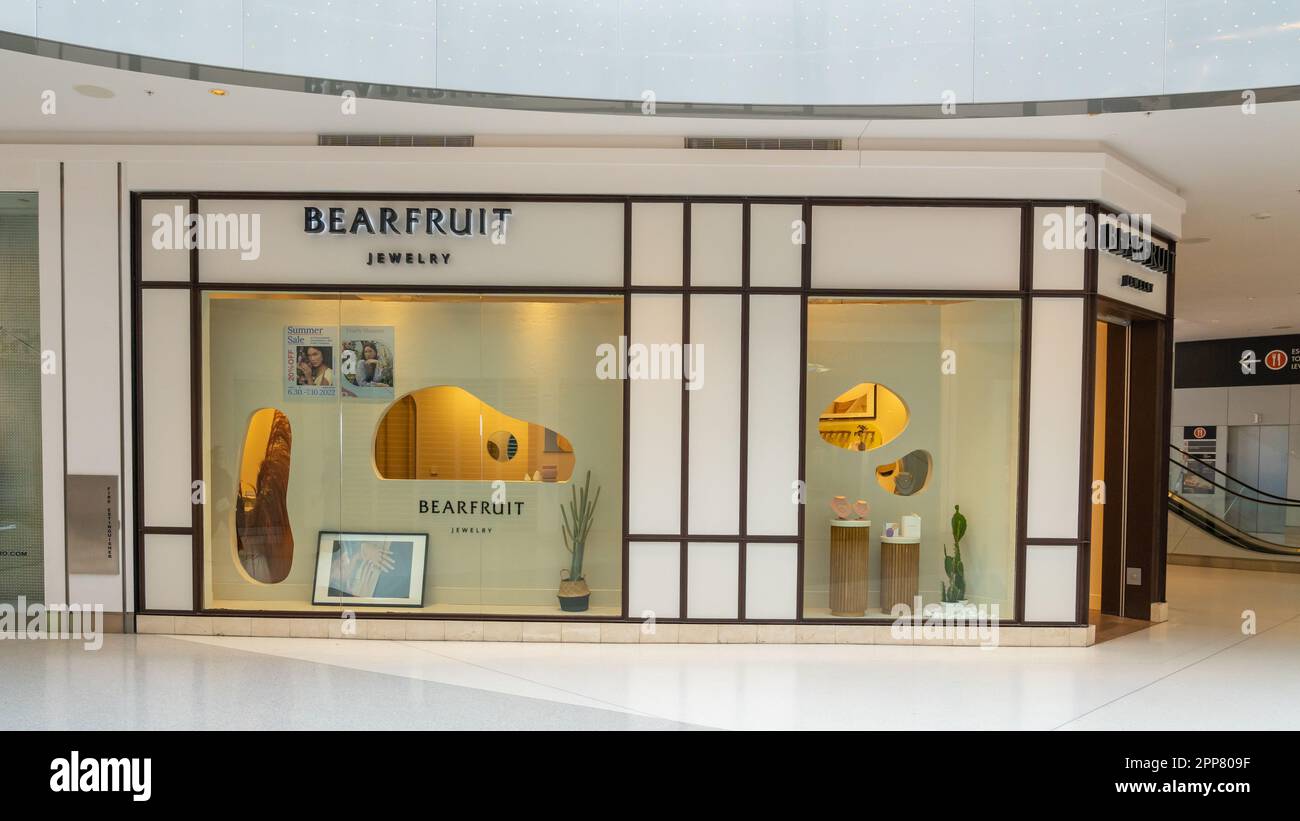 Bearfruit Jewelry store in a shopping mall in Los Angeles, California, USA Stock Photo