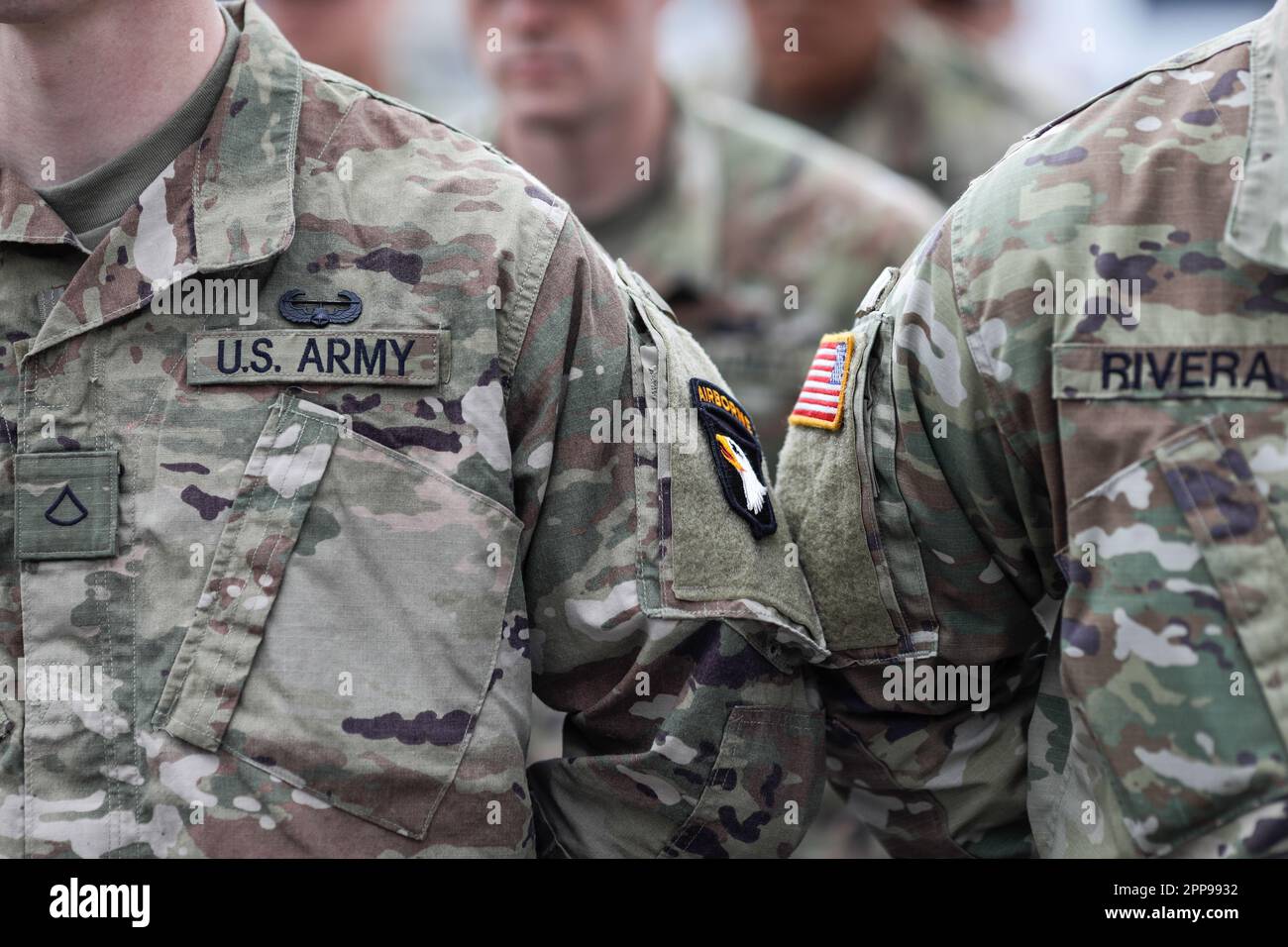 Us soldiers salute us marines hi-res stock photography and images - Page 2  - Alamy