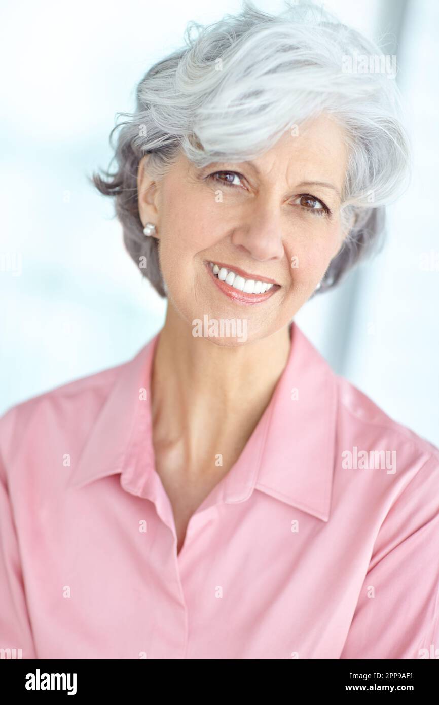 Mature woman female model short hi-res stock photography and images - Alamy