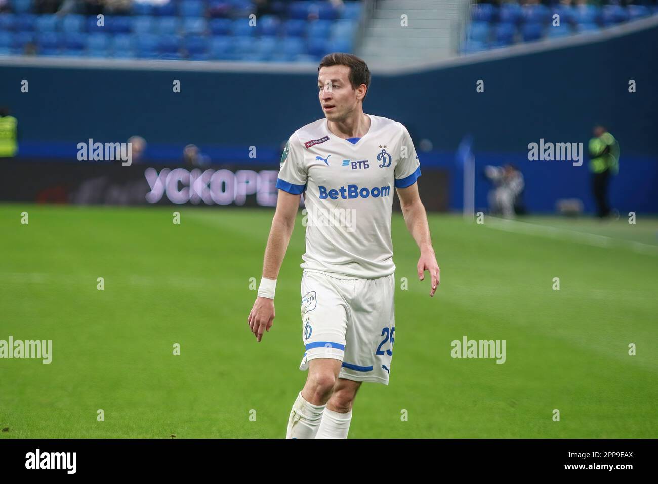 Yalangoch ayol dirijyorlar video Xotin erini ayollar kiyimida kiydiradi