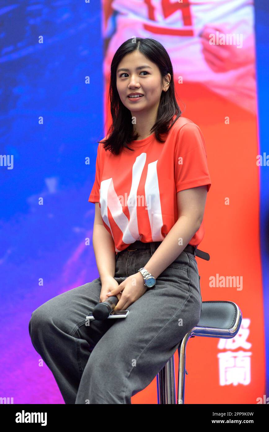 The Naked Wife ni onlayn tomosha qiling