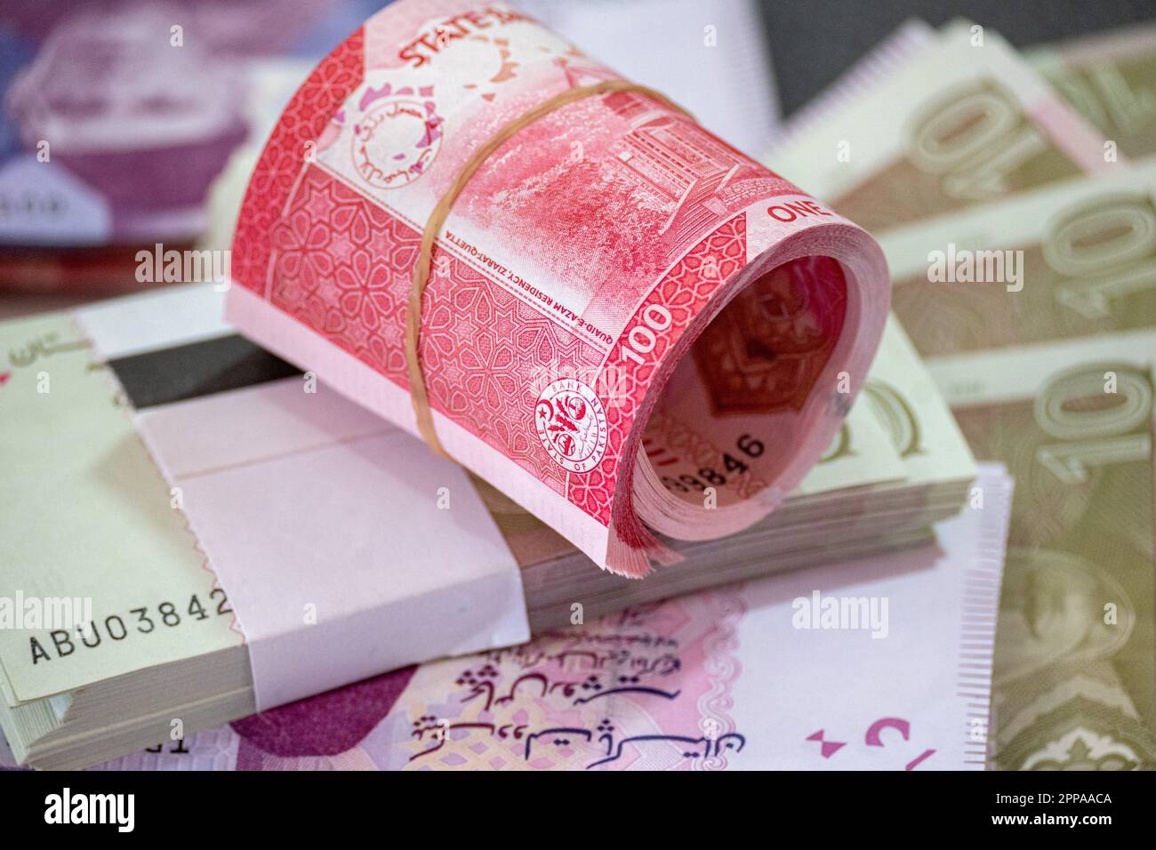 Pakistani rupee hi-res stock photography and images - Alamy