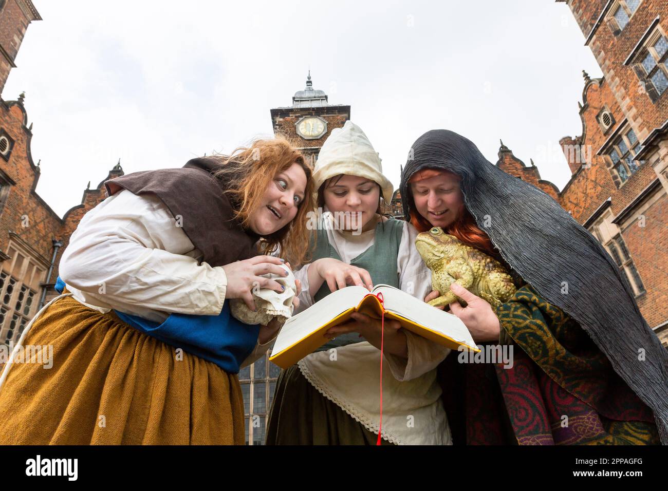 Three witches from Shakespeare's MacBeth Stock Photo Alamy