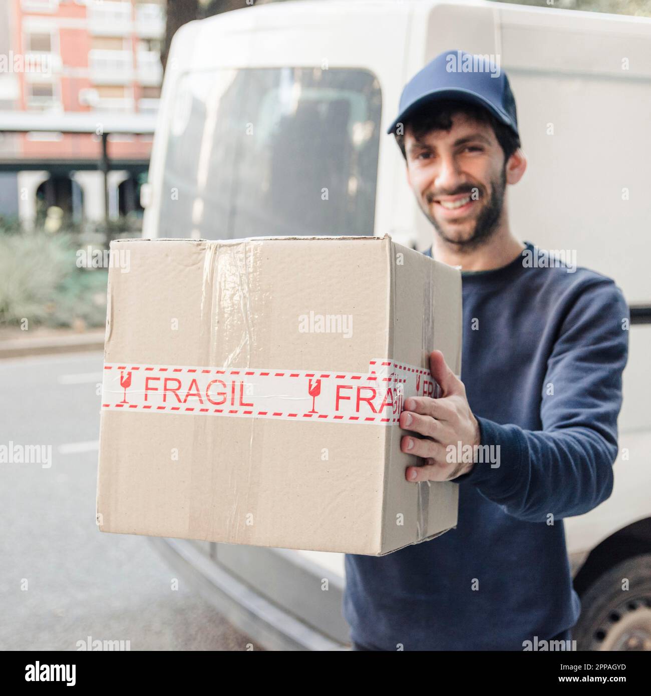 Delivery person full body hires stock photography and images Alamy