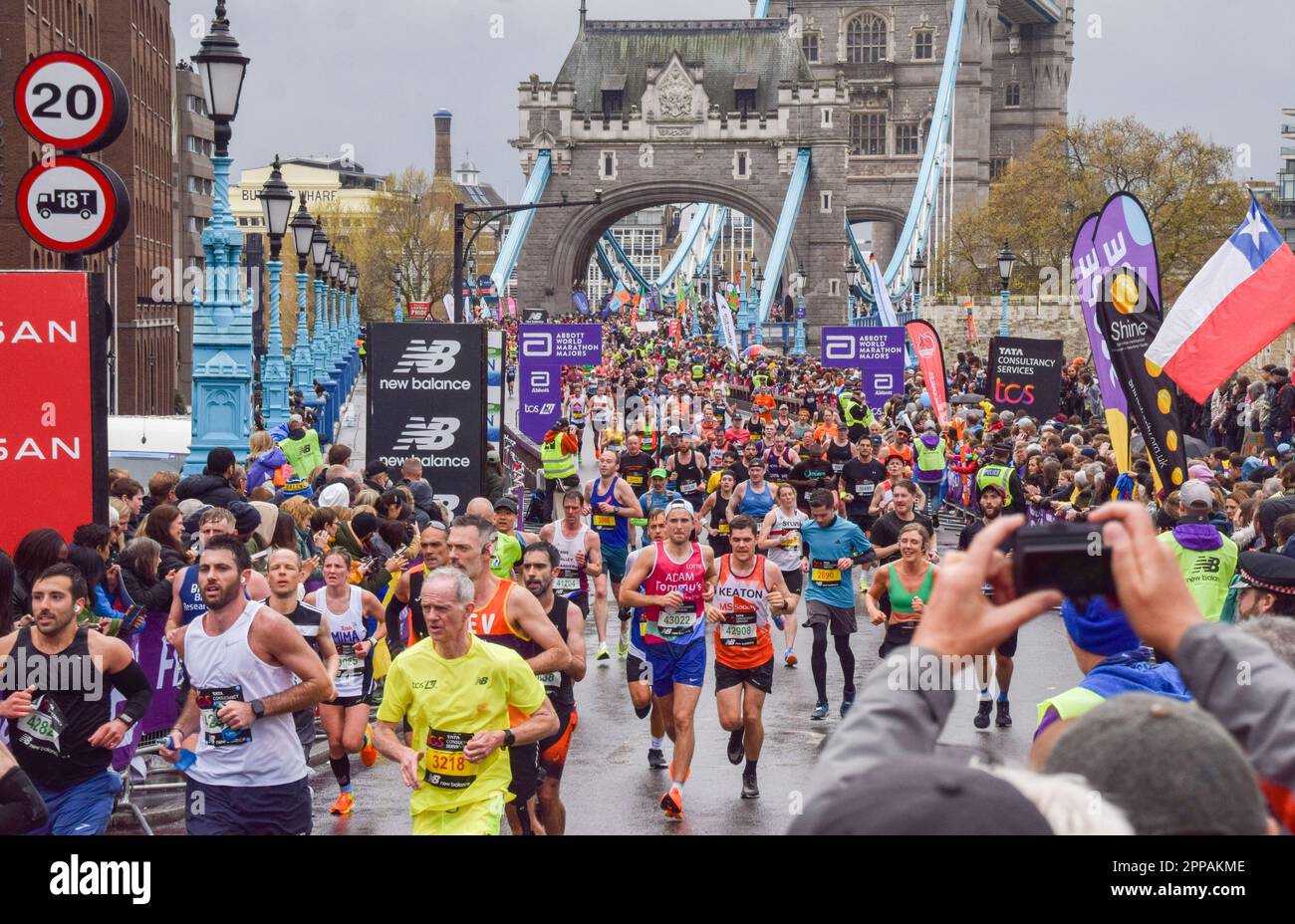 London Marathon 2023 Medal Hi res Stock Photography And Images Alamy london-marathon-2023-medal-hi-res-stock-photography-and-images-alamy