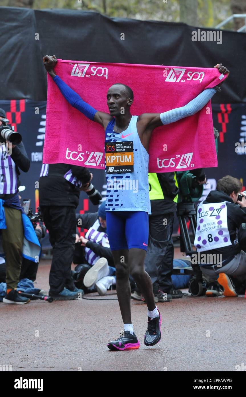 London, UK. 23rd Apr, 2023.Kelvin Kiptum winner. London marathon