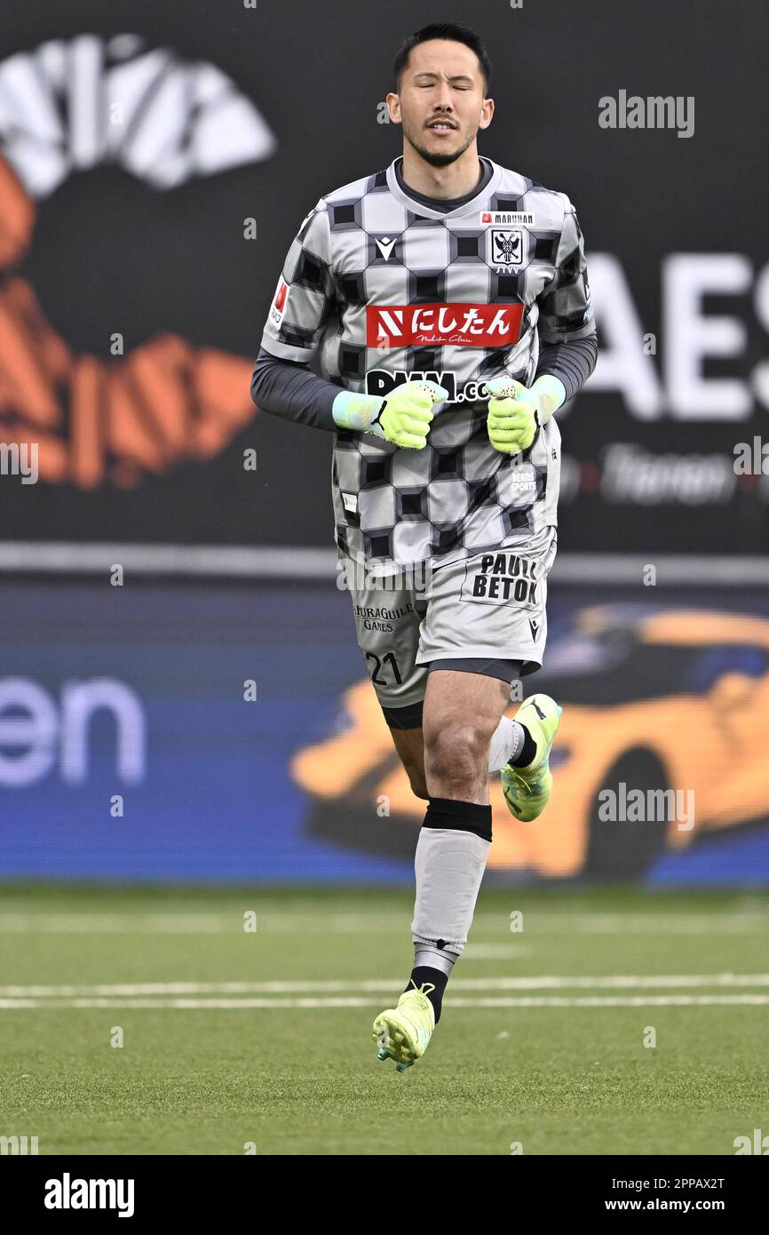 Sint Truiden, Belgium. 23rd Apr, 2023. STVV's goalkeeper Daniel Smidt pictured during a soccer match between Sint-Truidense VV and Royal Antwerp FC, Sunday 23 April 2023 in Sint-Truiden, on the 34th and last day of the regular phase of the 2022-2023 'Jupiler Pro League' first division of the Belgian championship. BELGA PHOTO JOHAN EYCKENS Credit: Belga News Agency/Alamy Live News Stock Photo