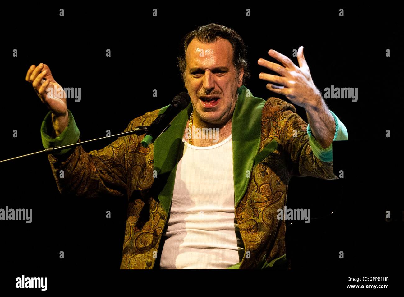 Chilly gonzales music hi-res stock photography and images - Alamy