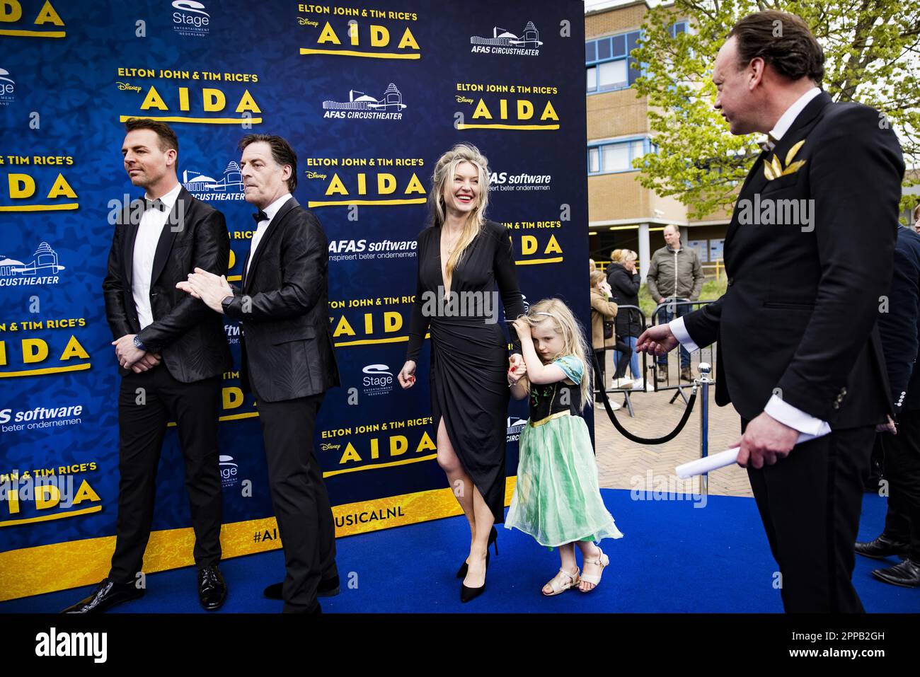 SCHEVENINGEN - Lauren Verster with her daughter on the red carpet