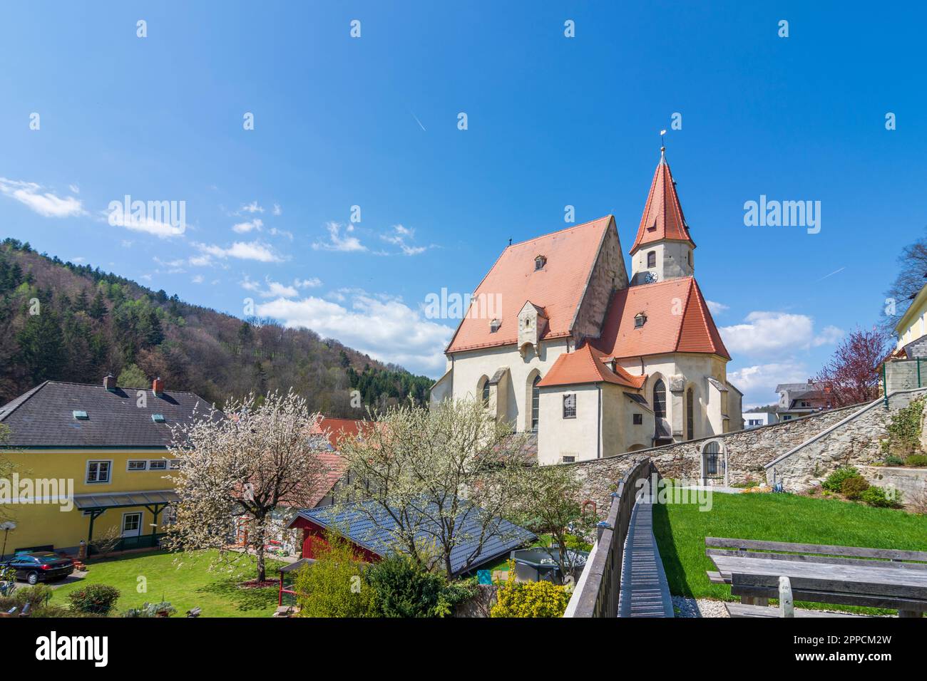 Edlitz: fortified church Edlitz, area Bucklige Welt in Wiener Alpen, Alps, Niederösterreich, Lower Austria, Austria Stock Photo
