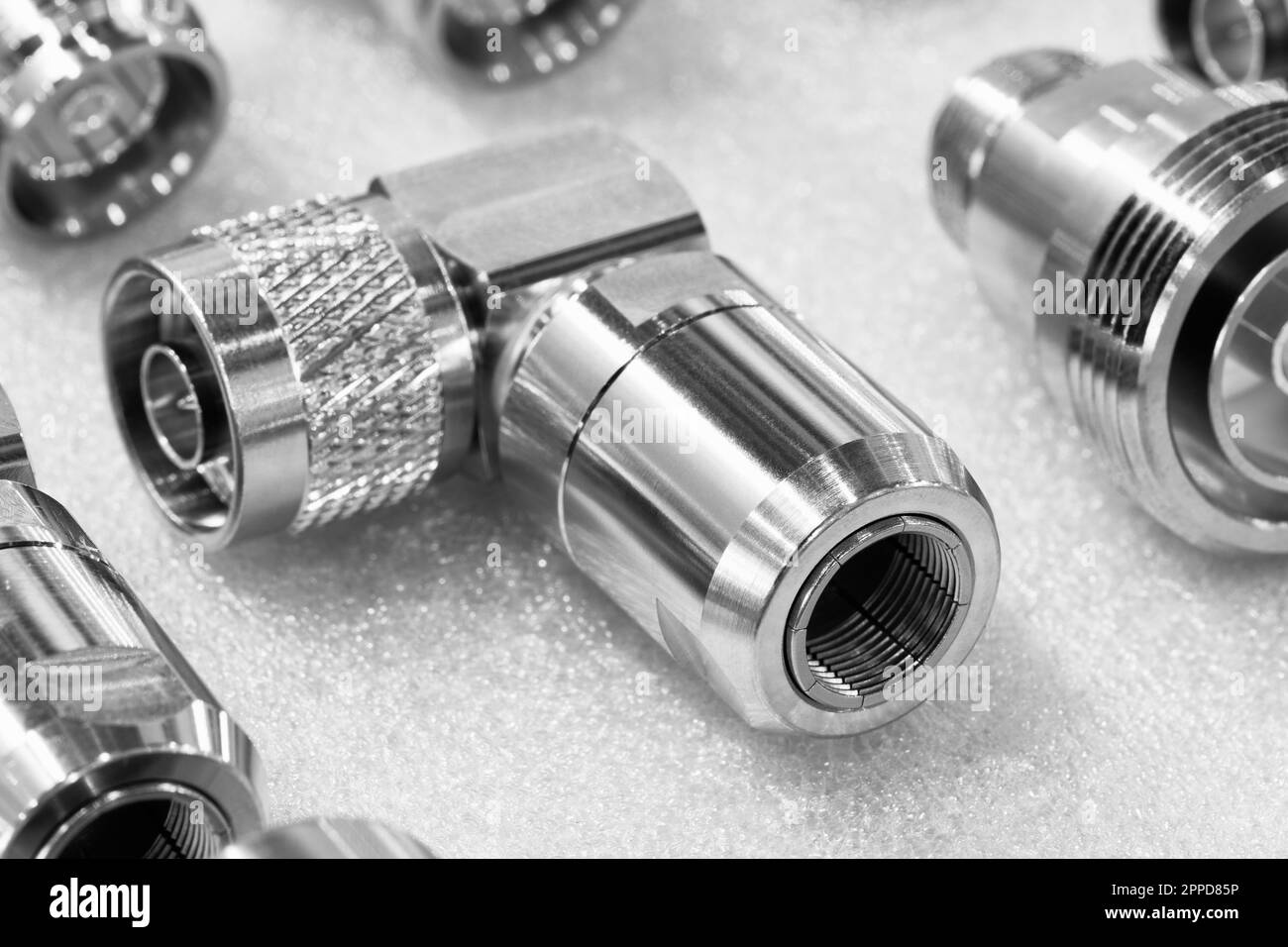 Metal parts for electrical connections as an industrial concept