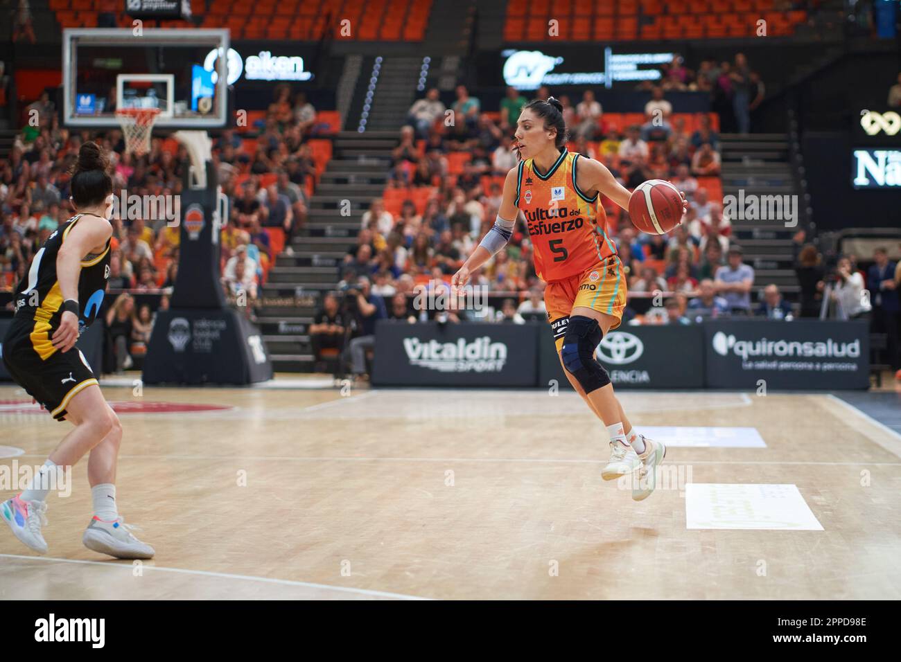 Valencia, Spain. 23rd Apr, 2023. Cristina Ouvina of Valencia Basket in  action during the Play off quarterfinals of Liga Endesa on april 23, 2023  at Pavilion Fuente de San Luis (Valencia, Play