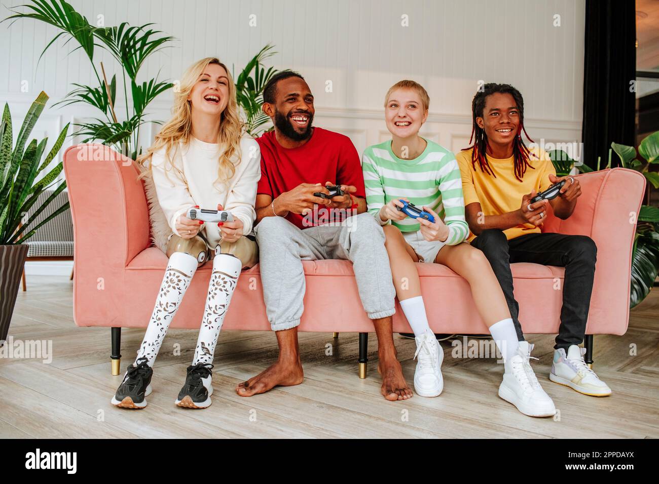 Group four happy men women hi-res stock photography and images - Alamy