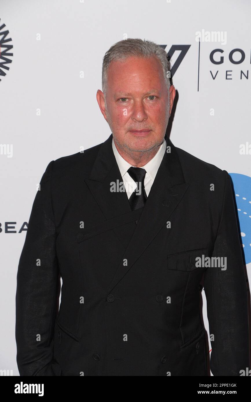 Paul Kemsley attends the Homeless Not Toothless Fundraising Gala Stock