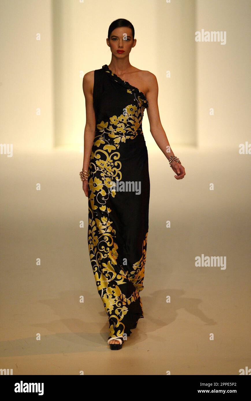 ruched mesh maxi dress Black Draped Bodice ruffle at neck line%20design%0D%0AOpen%20back%20design%0D%0AConcealed%20zipper%20at%20back%0D%0AGentle%20Dry%20Clean%20Only%0D%0ALength%3A%20Maxi%0D%0A%0D%0AMATERIAL%3A%0D%0A%0D%0APolyester%20%2B%20Cotton%0D%0AHigh%20quality%20durable%20fabric Quarter-Zip Sweatshirt Dress | Size:US 9 | EU 43