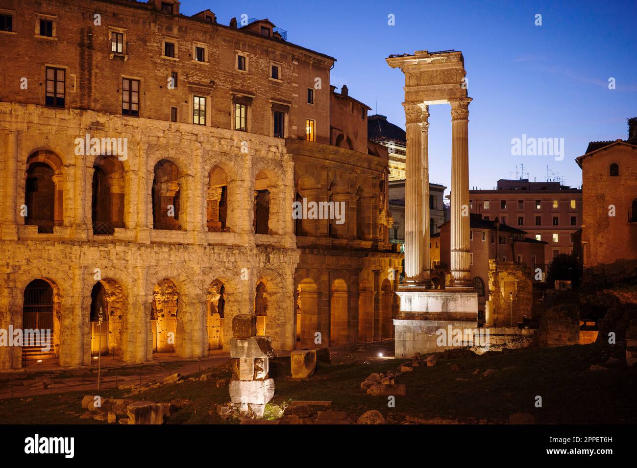 Rome. Italy. Theatre of Marcellus (Teatro di Marcello), and the remains of the Temple of Apollo Sosianus (Tempio di Apollo Sosiano). Stock Photo