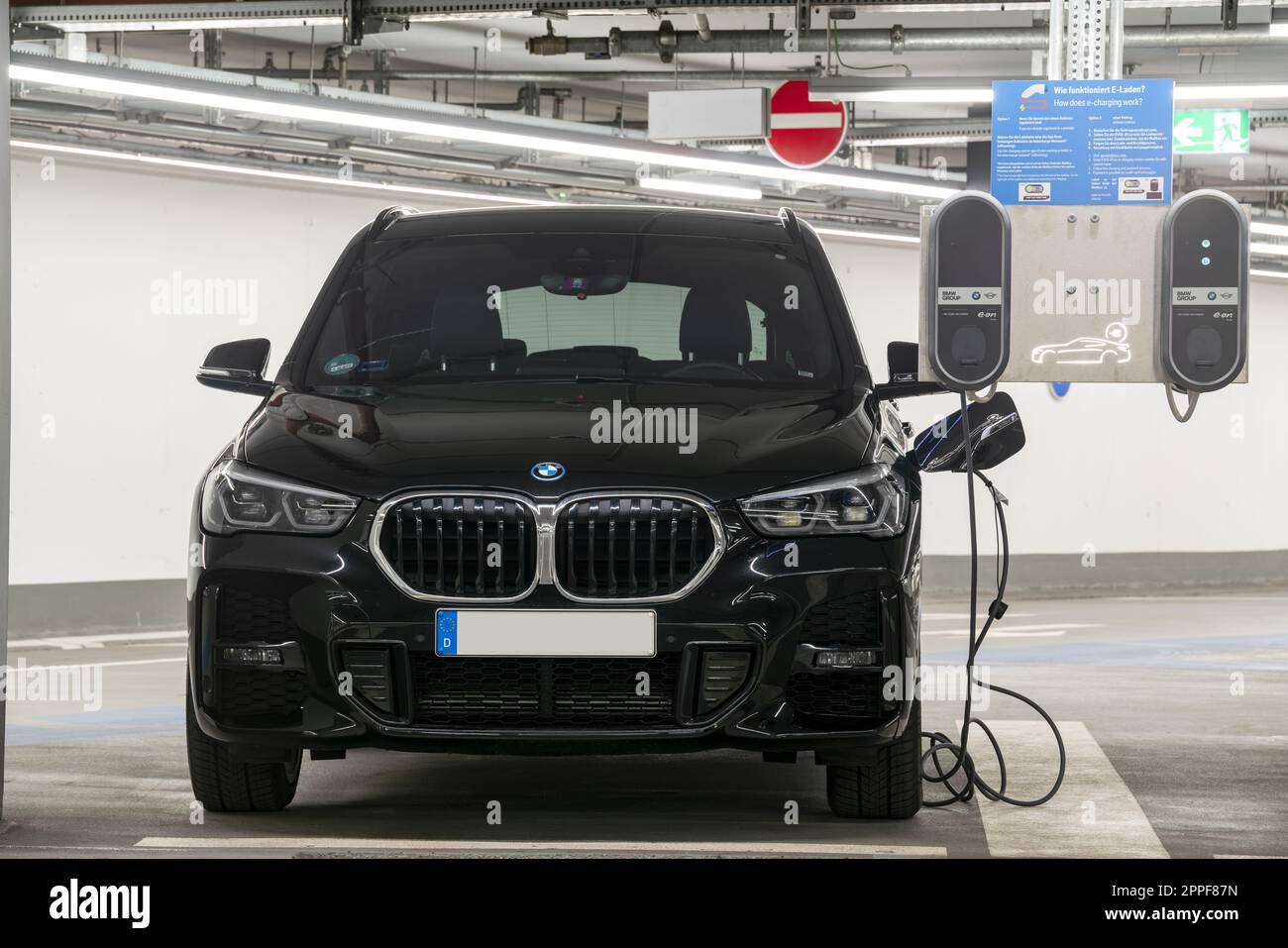 X5 bmw hi-res stock photography and images - Page 4 - Alamy