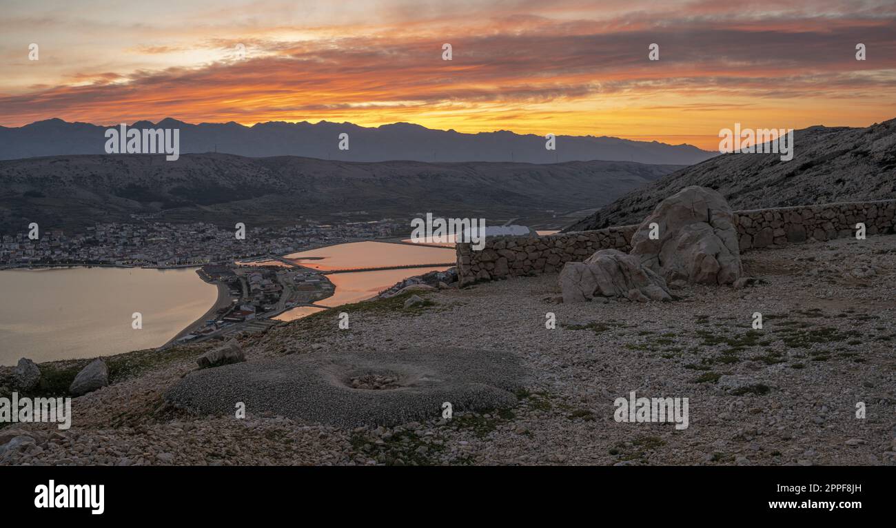 Gravel parking at a viewpoint overlooking mountain peaks Stock Photo ...