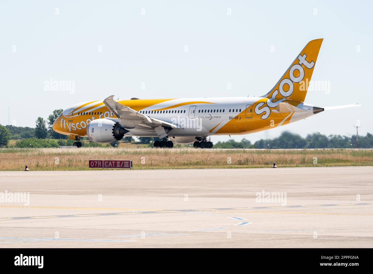 BERLIN, GERMANY - JUNE 23, 2022: Wide-body jet airliner Boeing 787-8 Dreamliner of Scoot airline. Stock Photo