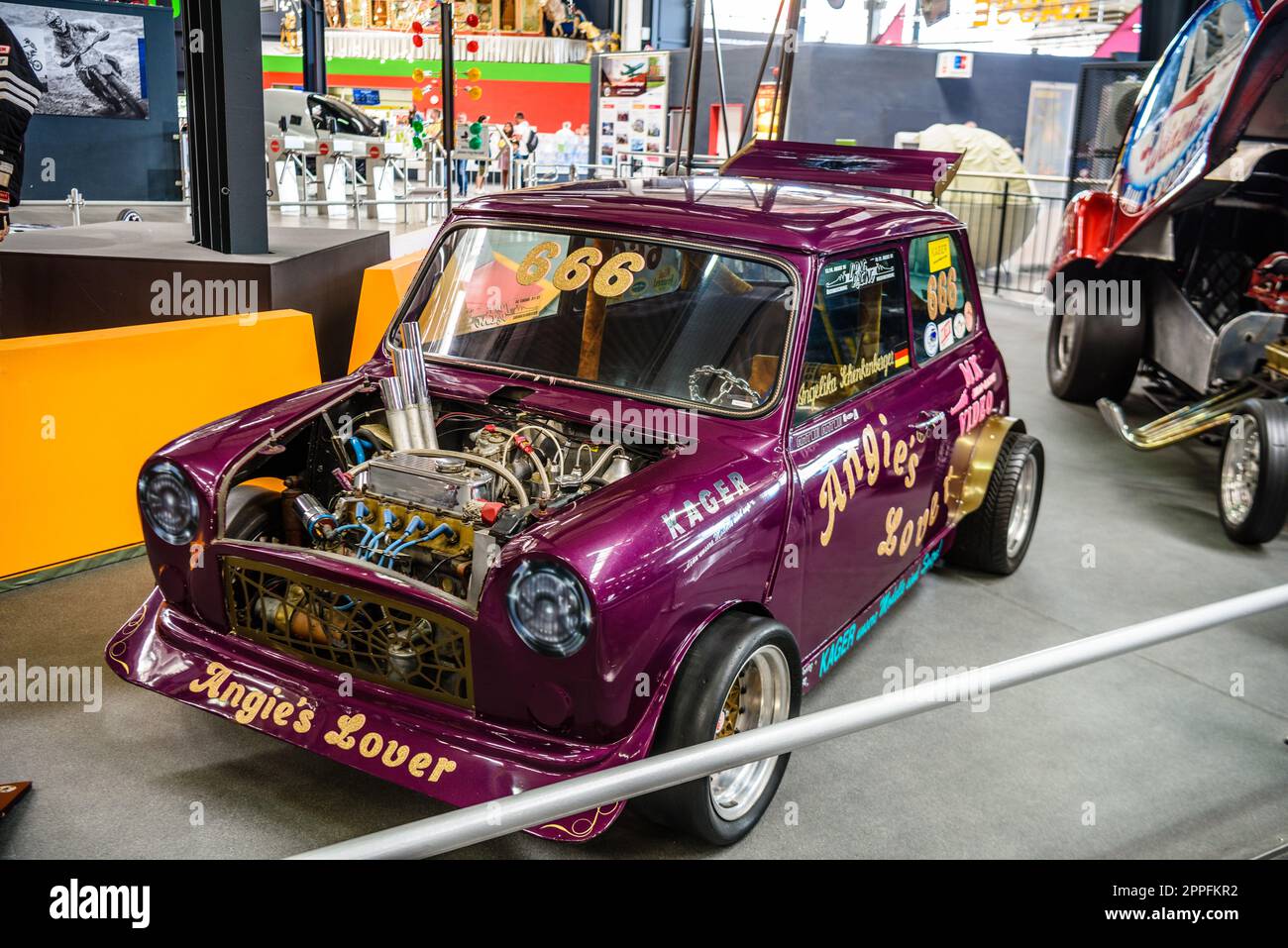 SINSHEIM, GERMANY - MAI 2022: violet purple Dragster Mini Cooper racing car Stock Photo