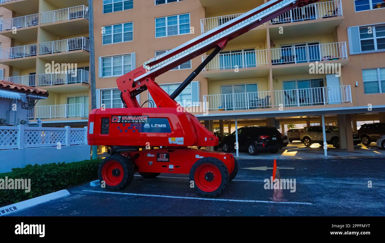 Bucket truck lift crane in Lauderdale by the Sea Stock Photo