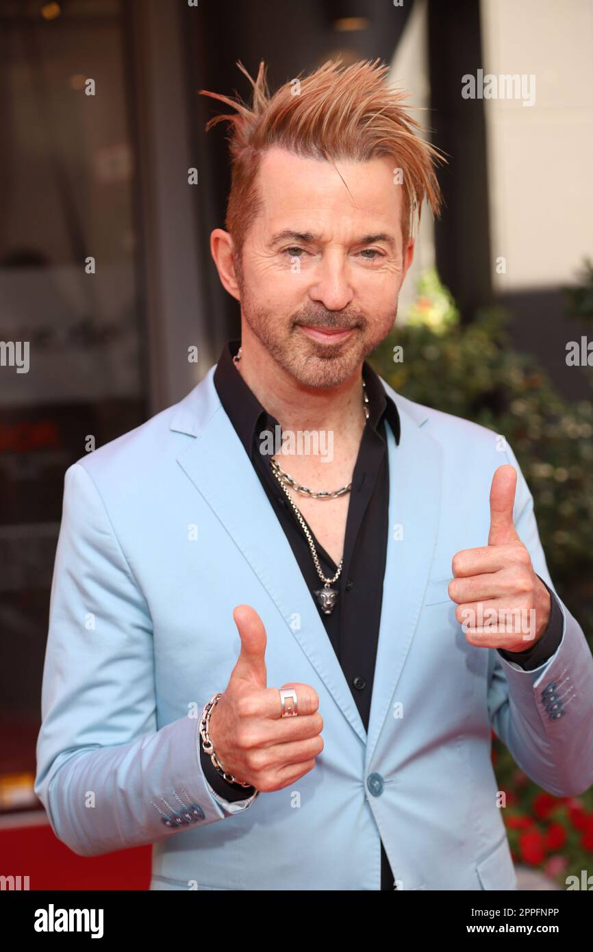 Limahl (Christopher Hamill) Goldene Sonne Spezial - 40 Jahre ...