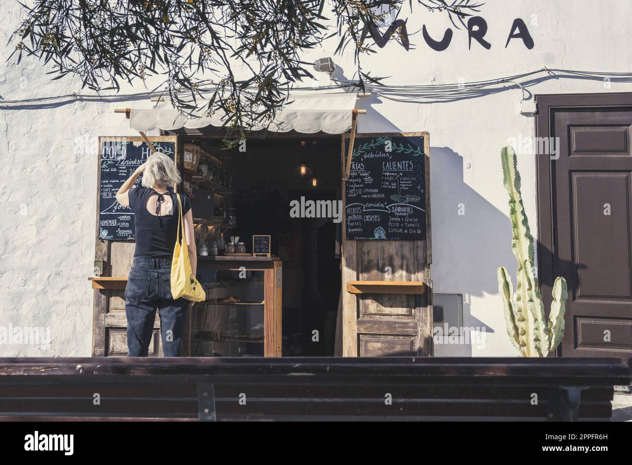 Ordering coffee in Teguise, Lanzarote Stock Photo