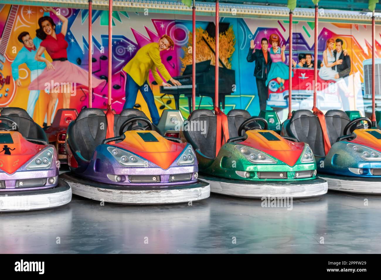 The bumper cars hi-res stock photography and images - Page 6 - Alamy