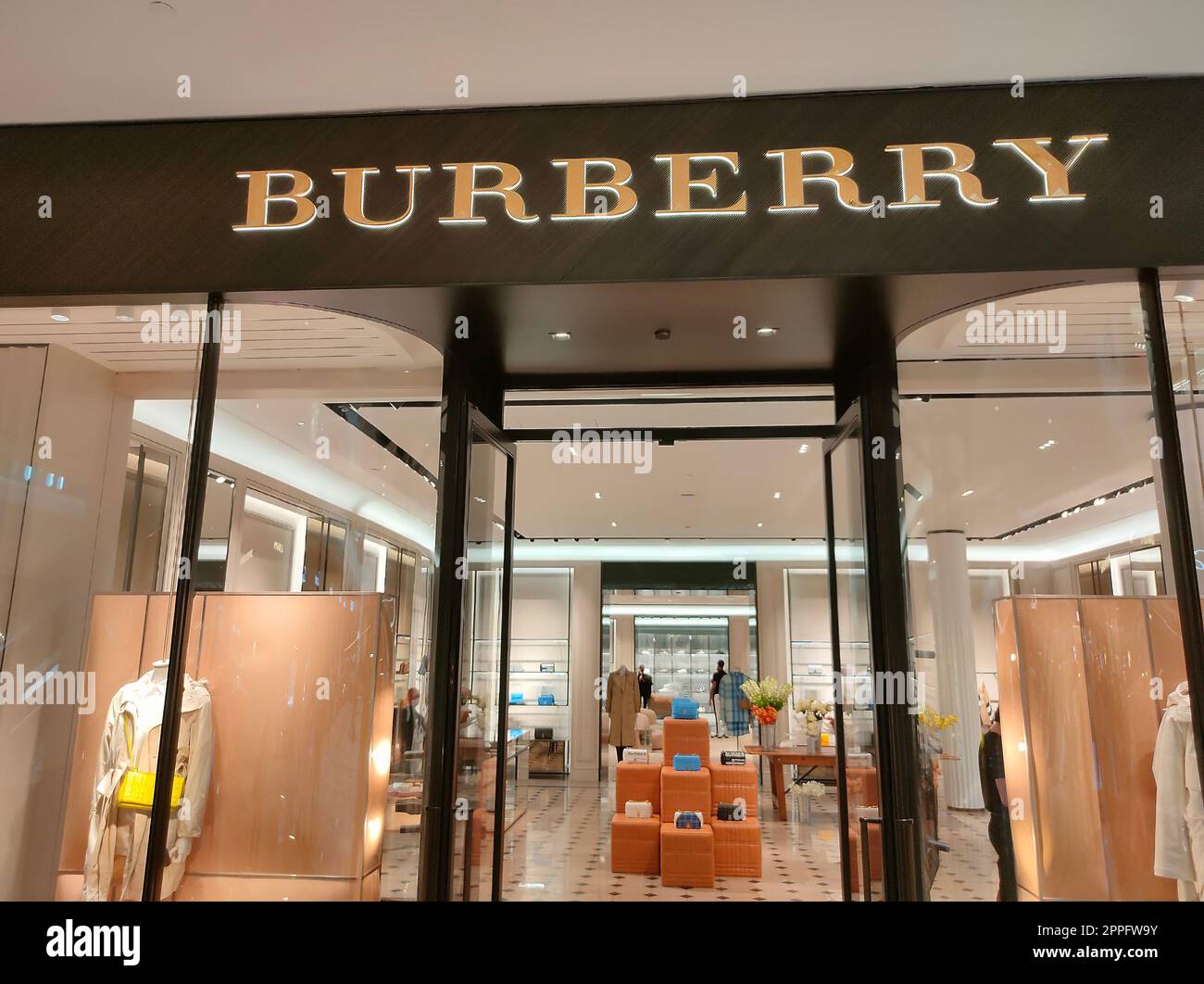 Design burberry hi res stock photography and images Page 2 Alamy