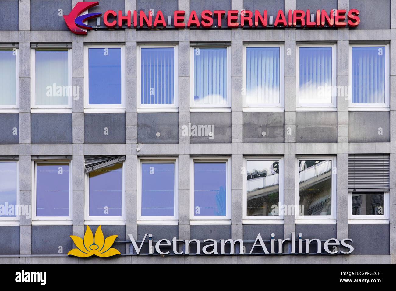 Eastern airlines logo hi-res stock photography and images - Alamy