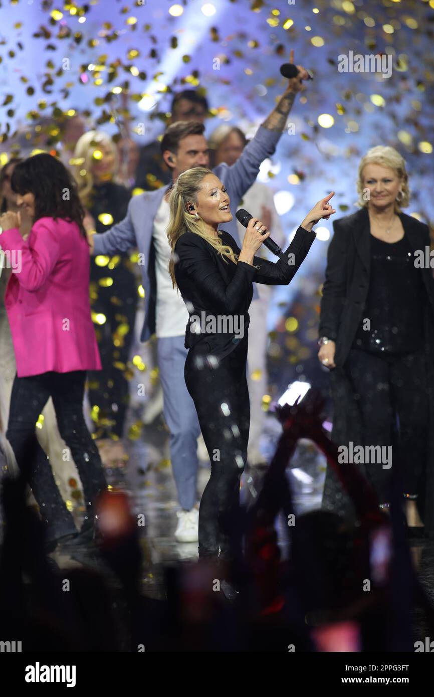 Final picture with Helene Fischer,among others, JÃ¼rgen Drews,  Maite Kelly, Nena Nicole  Vicky Leandros,Florian Silbereisen Stock Photo