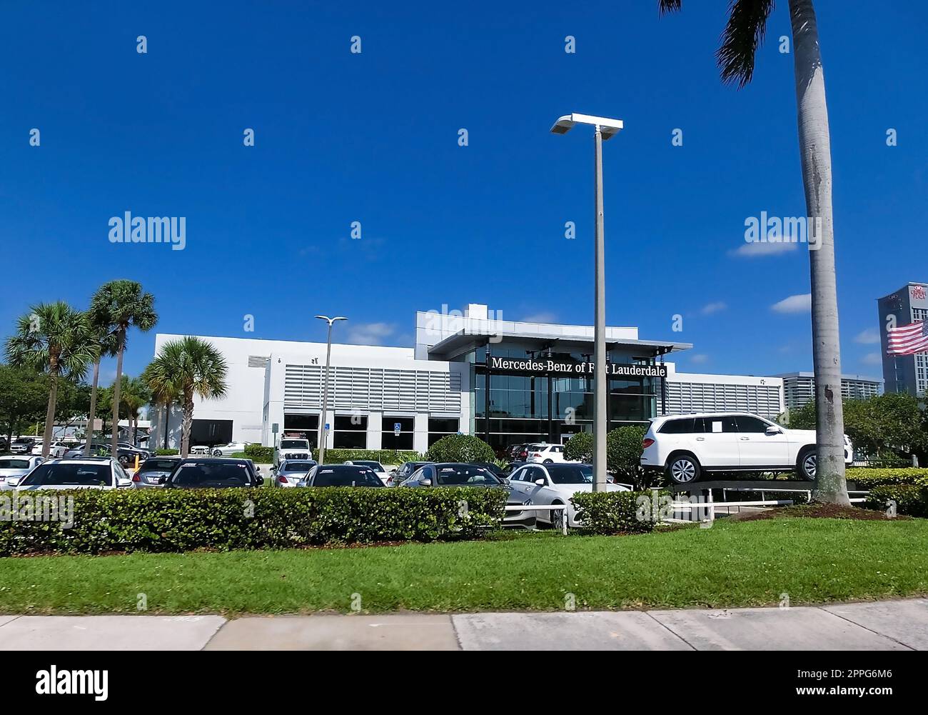 Fort Lauderdale, Florida, US May 08, 2022 Mercedes Benz building car