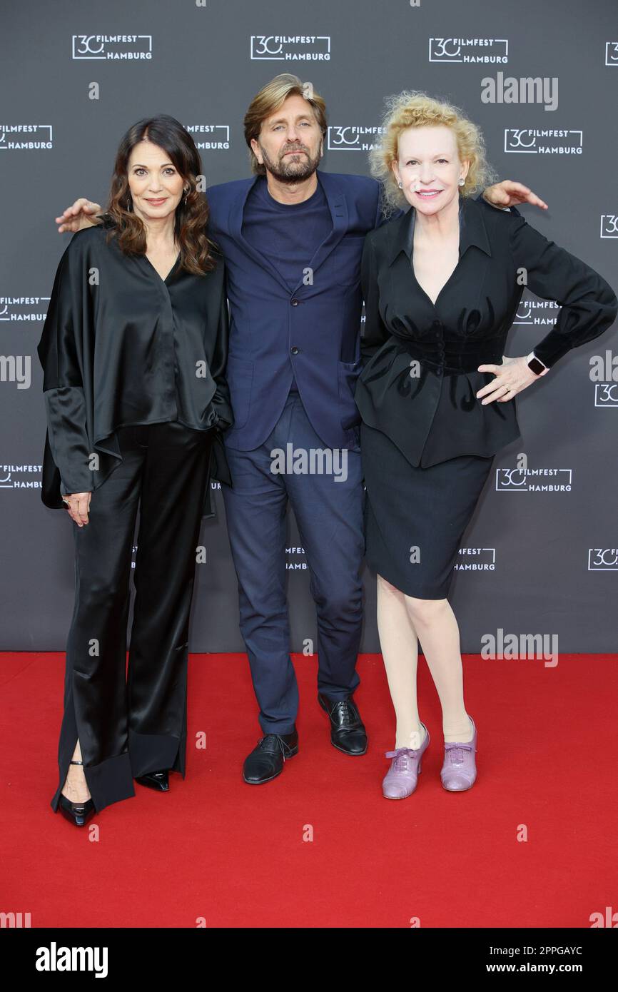 Iris Berben, Ruben Oestlund, Sunnyi Melles, Roter Teppich zu Triangle