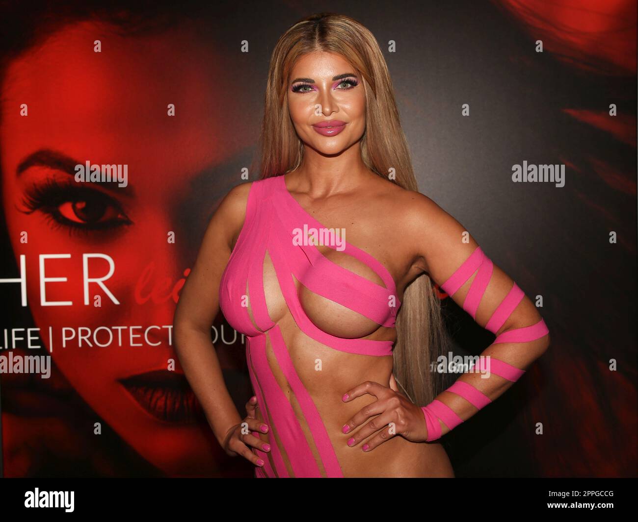 Rus siyish porno Irina Bilyk pornografiyaga shoshildi, bu shunday edi