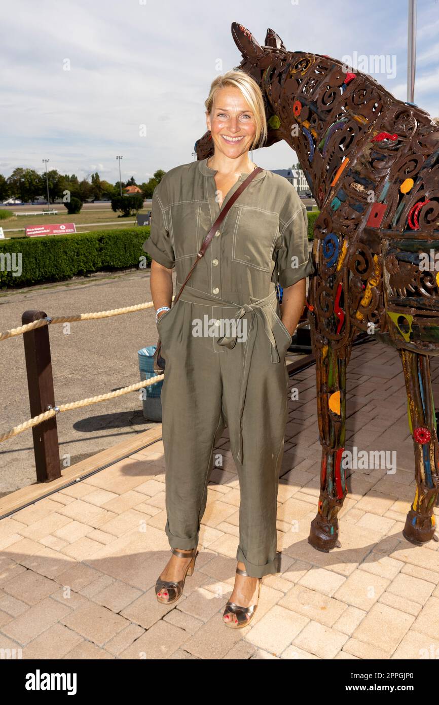 Tanja Wedhorn ( actress ) at the 127th German Trotting Derby 2022 at the trotting track Mariendorf. Stock Photo