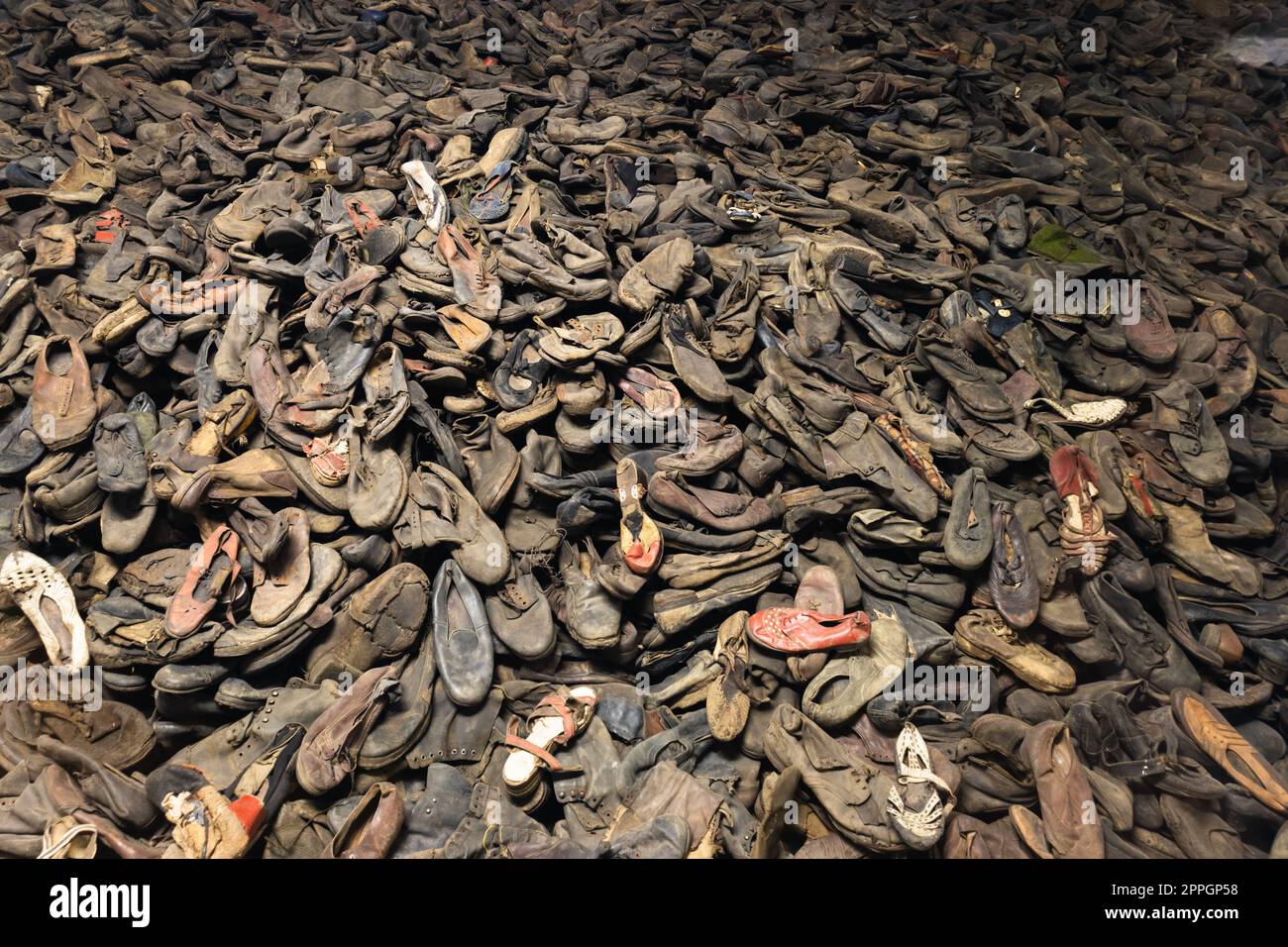 Concentration Camp Prisoners Ww2 Hi-res Stock Photography And Images 