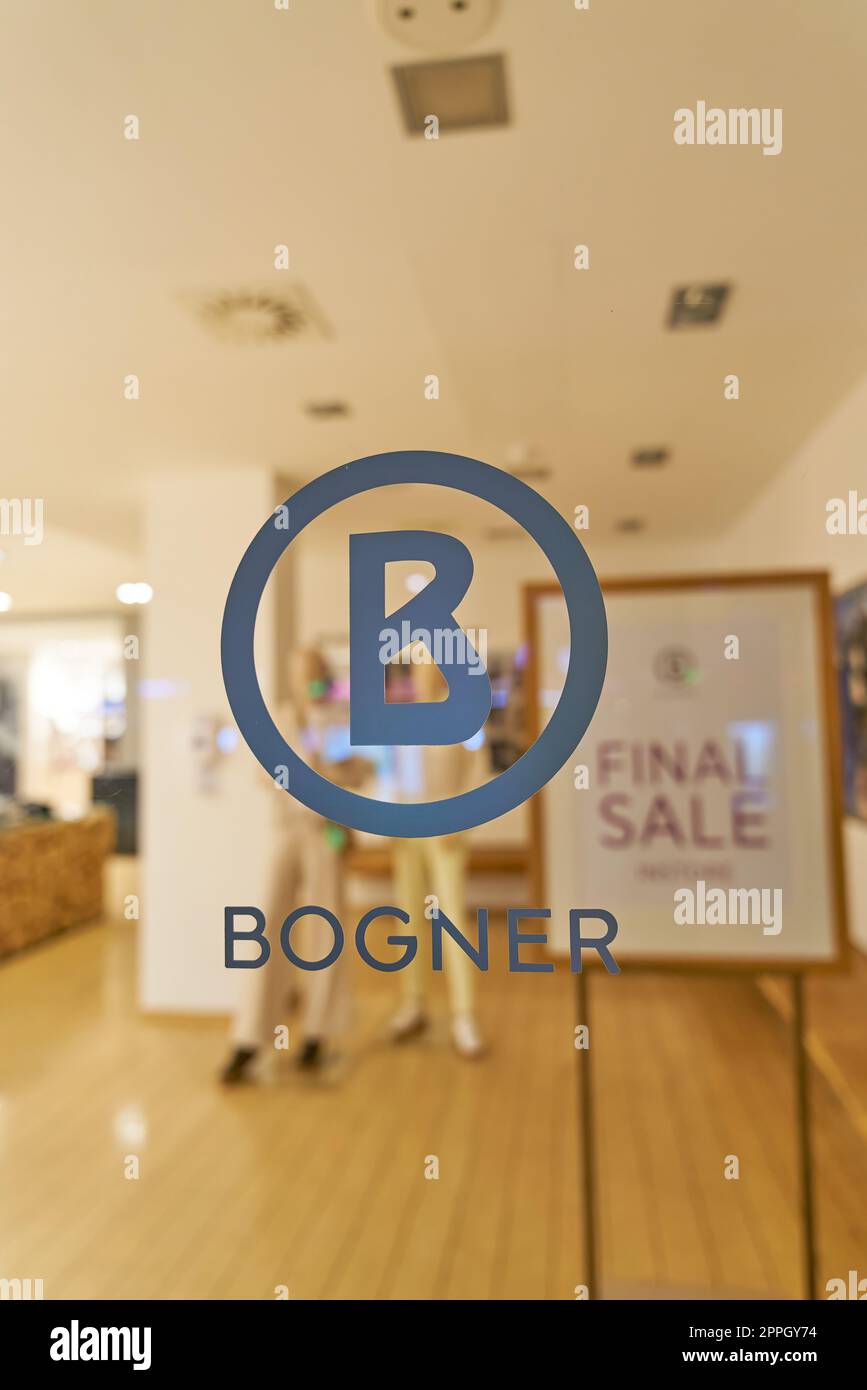 Bogner shop hi-res stock photography and images - Alamy