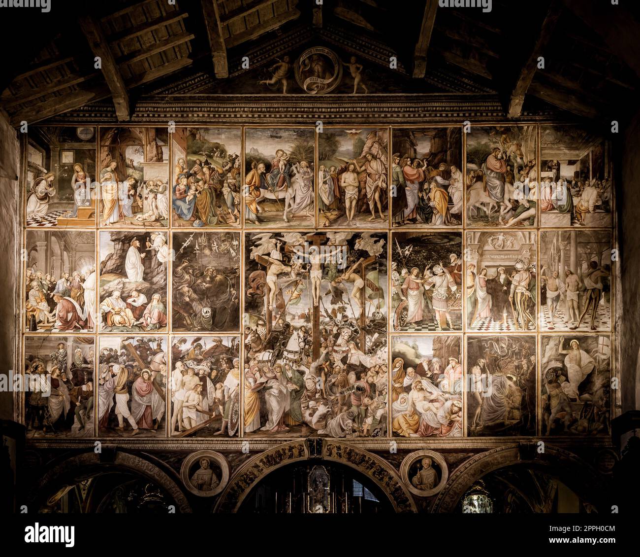 Italian Renaissance masterpiece 'Parete Gaudenziana' (Gaudenziana Wall) in Varallo - Italy Stock Photo