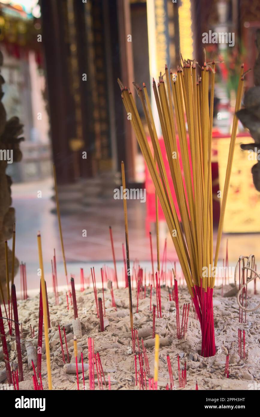 Chinese buddhist temple hi-res stock photography and images - Alamy