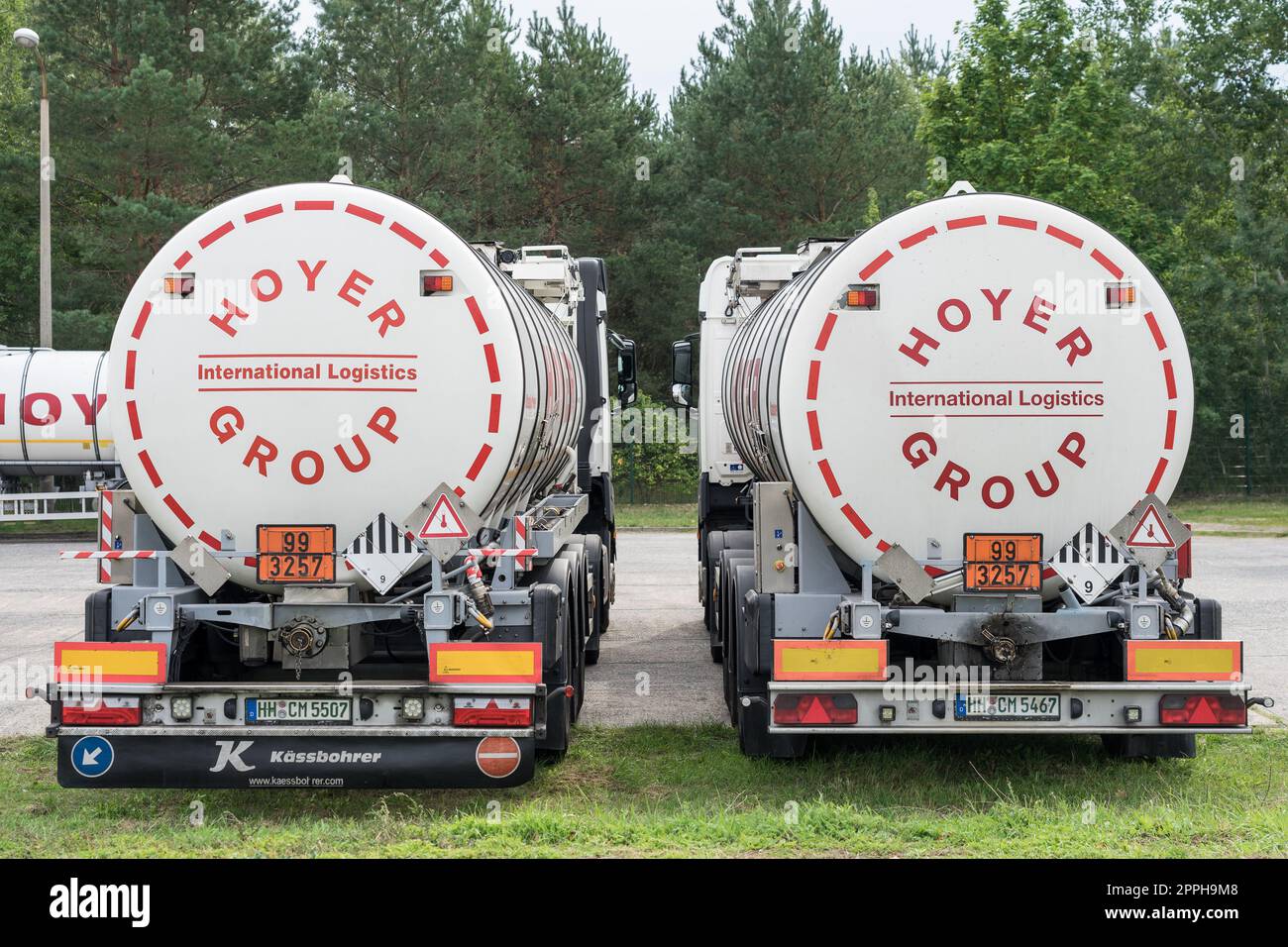 Hoyer tanker hi-res stock photography and images - Alamy
