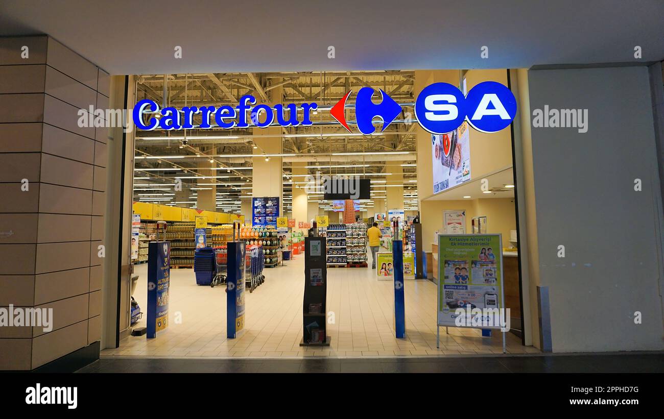 Chrzanow Poland June 18 2023 Carrefour Stock Photo 2321233987