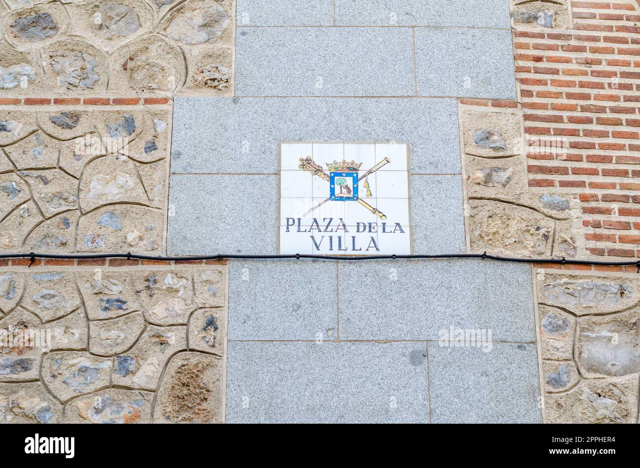 MADRID, SPAIN - OCTOBER 4, 2021: Beautiful tiled street signs in Madrid, designed in the 90's by ceramic artist Alfredo Ruiz de Luna Stock Photo