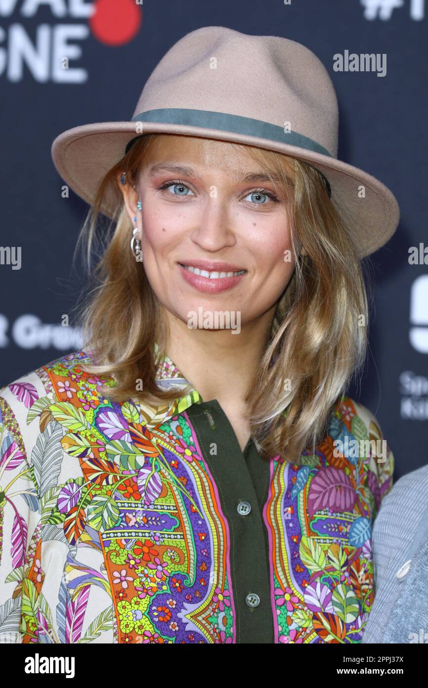 caro-cult-premiere-wir-sind-dann-wohl-die-angehoerigen-film-festival