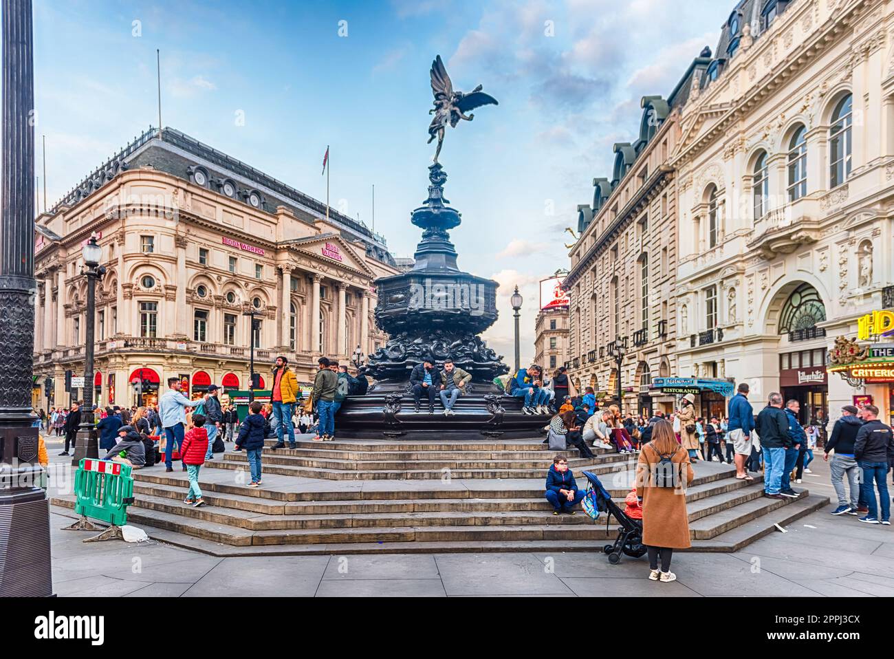 Shaftesbury Memorial Fountain, aka Eros Statue, London, England, UK Stock Photo