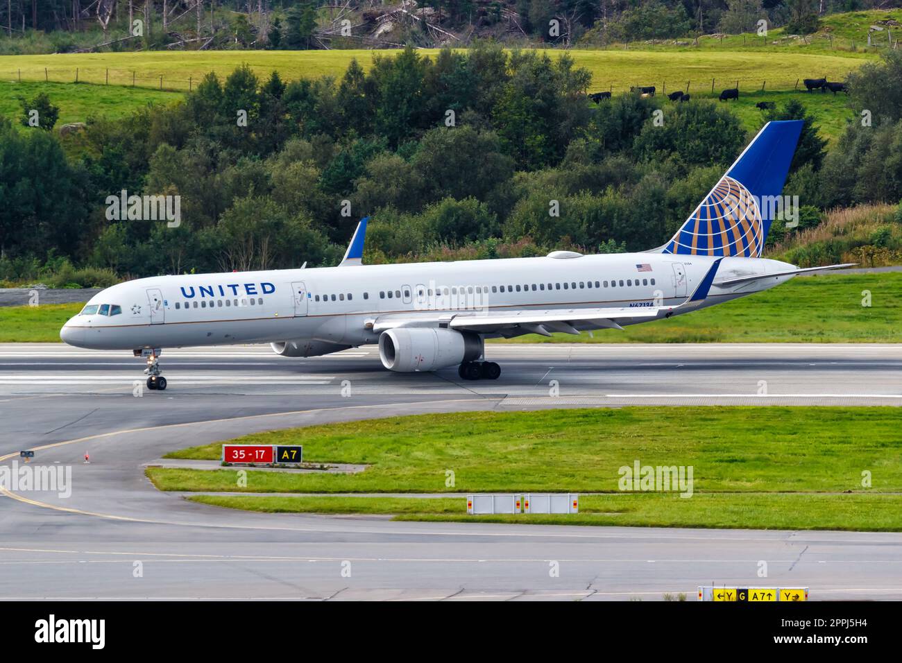 Boeing 757 200 hi-res stock photography and images - Alamy Boeing 757 200 hi-res stock photography and images - Alamy