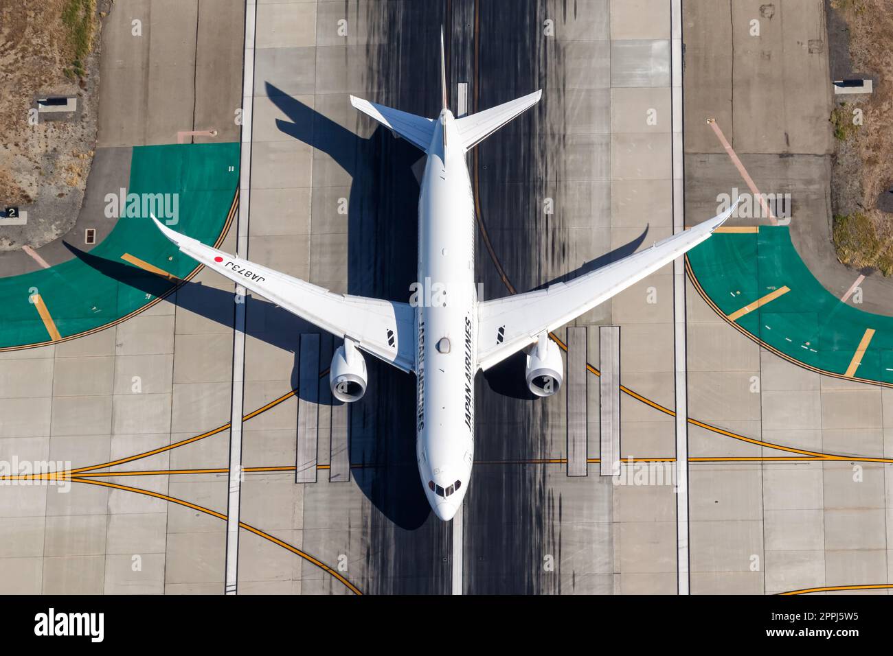 Japan Airlines Boeing 7879 Dreamliner airplane at Los Angeles airport